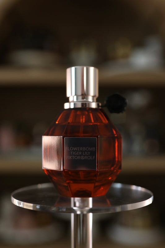 Flowerbomb Tiger Lily by Viktor & Rolf
